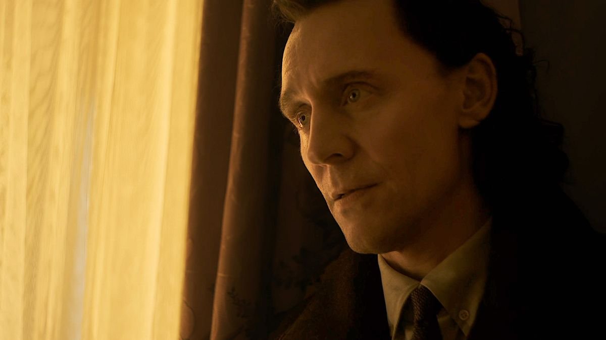 Precisa assistir à série do Loki antes de Avengers: Doomsday? Tom Hiddleston responde!